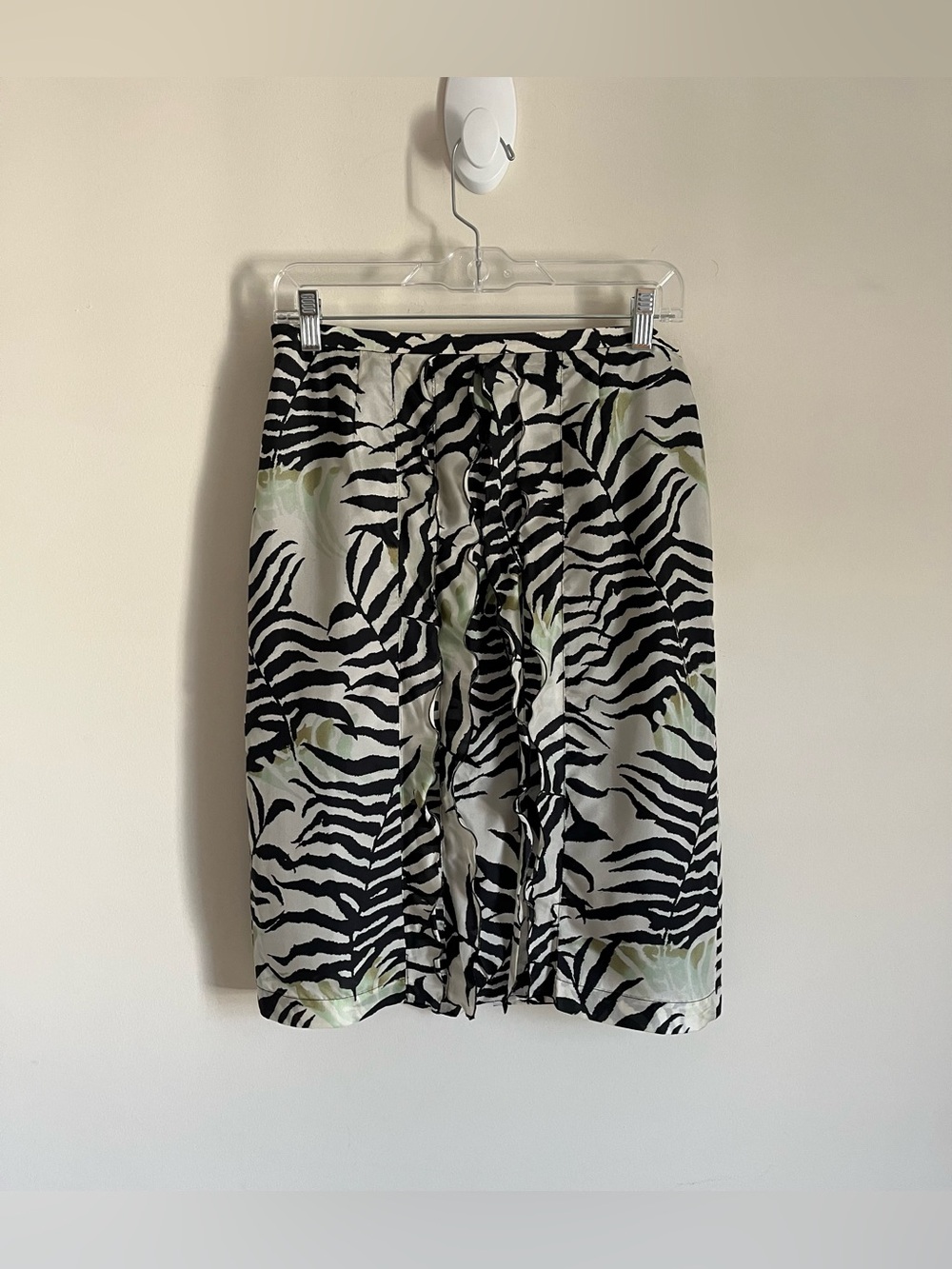 MaxMara Classic Silk Italian Made Abstract Pencil Skirt cream/Black/Green Sz 8